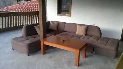 Гайтаниново: House Slavyanka