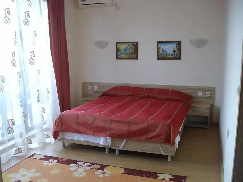 Созополь: Guest House Red