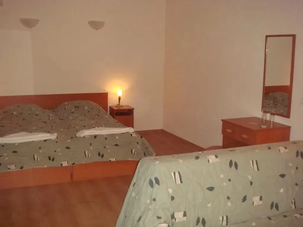 Кранево: Family Hotel Central