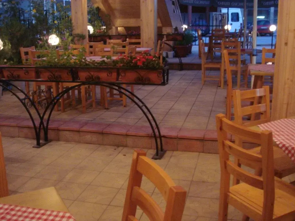 Кранево: Family Hotel Central