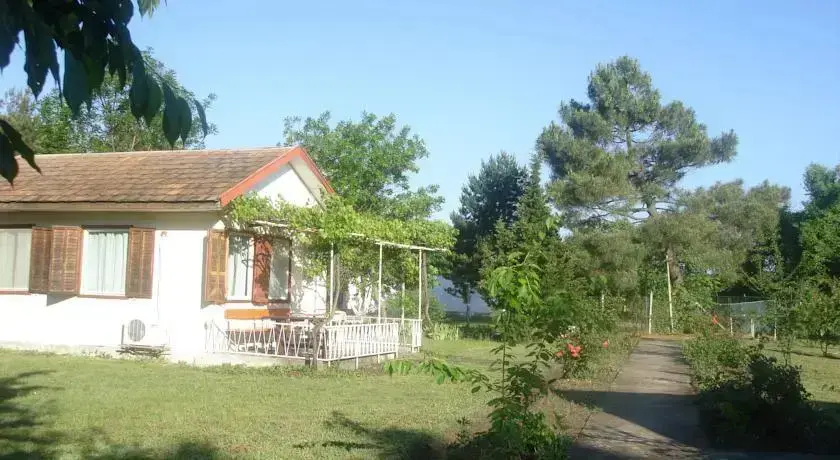 Ахтопол: Vestony Bungalows