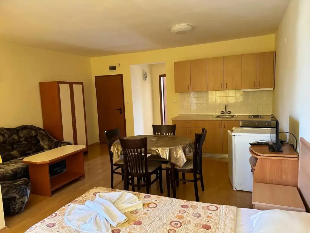 Солнечный берег: Apartments Bravo 1-Vichevi