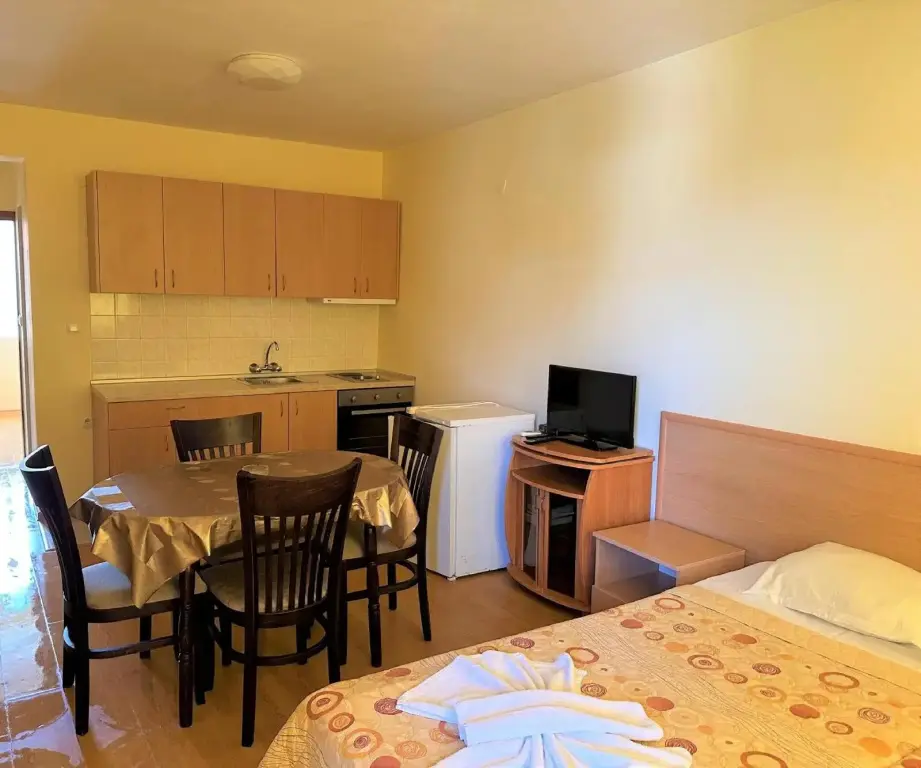 Солнечный берег: Apartments Bravo 1-Vichevi