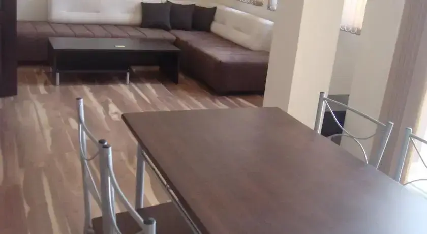 Равда: Ivatea Family Hotel