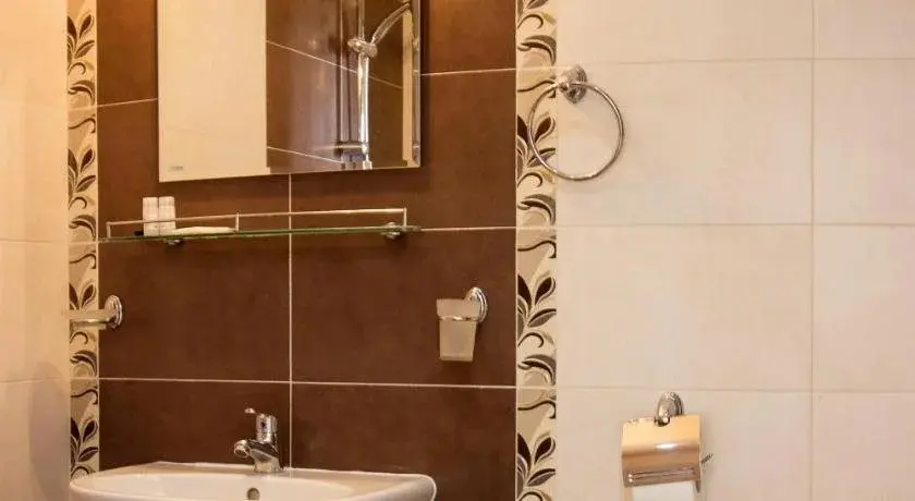 Равда: Ivatea Family Hotel