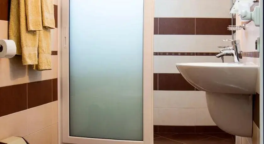 Равда: Ivatea Family Hotel