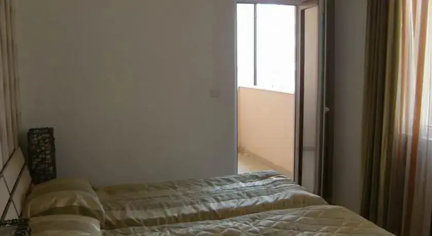 Солнечный берег: GT Emerald Paradise Apartments