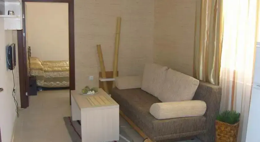 Солнечный берег: GT Emerald Paradise Apartments