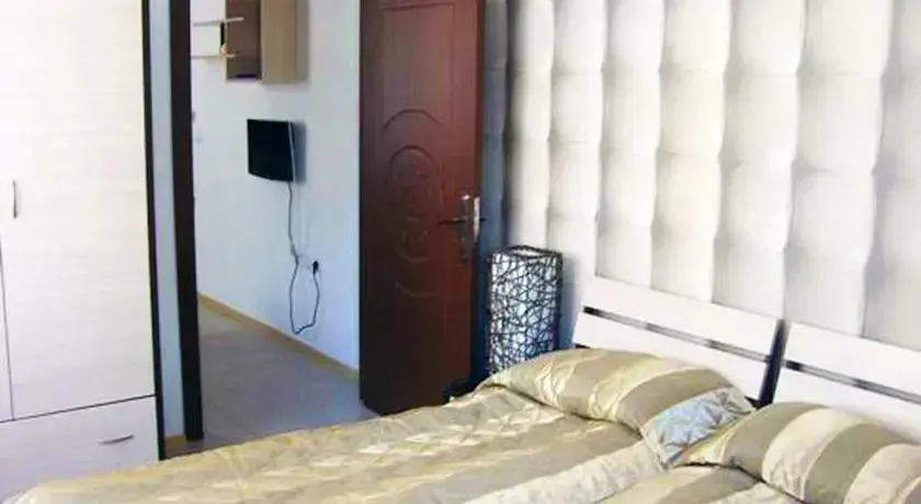 Солнечный берег: GT Emerald Paradise Apartments