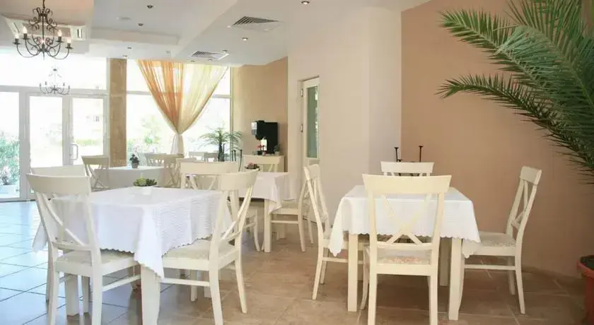 Солнечный берег: GT Dawn Park Apartments