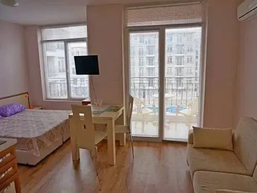 Солнечный берег: GT Dawn Park Apartments