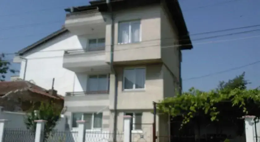 Бургас: Minchevi Guest House