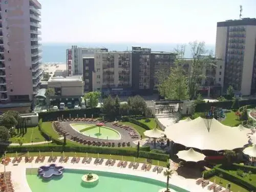 Солнечный берег: GT Royal Beach Apartments