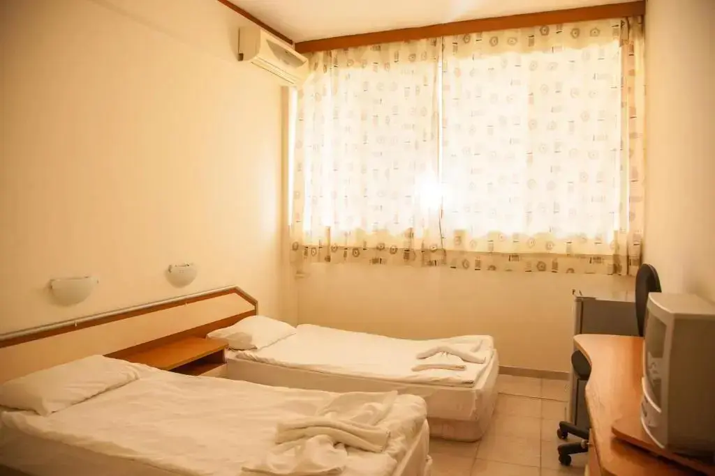 Солнечный берег: Hostel Arena
