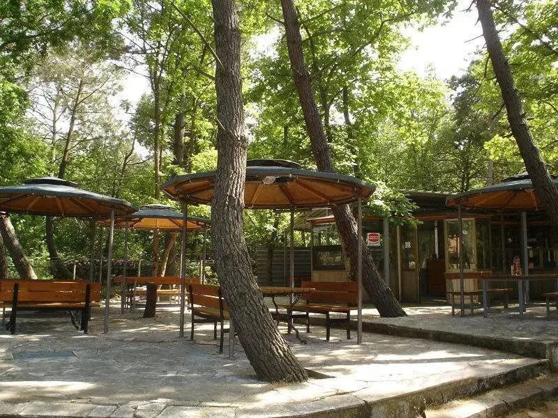 Китен: Hotel Svetlina