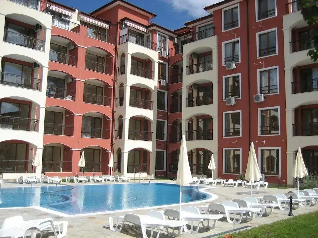 Равда: Ravda Dom Apartments