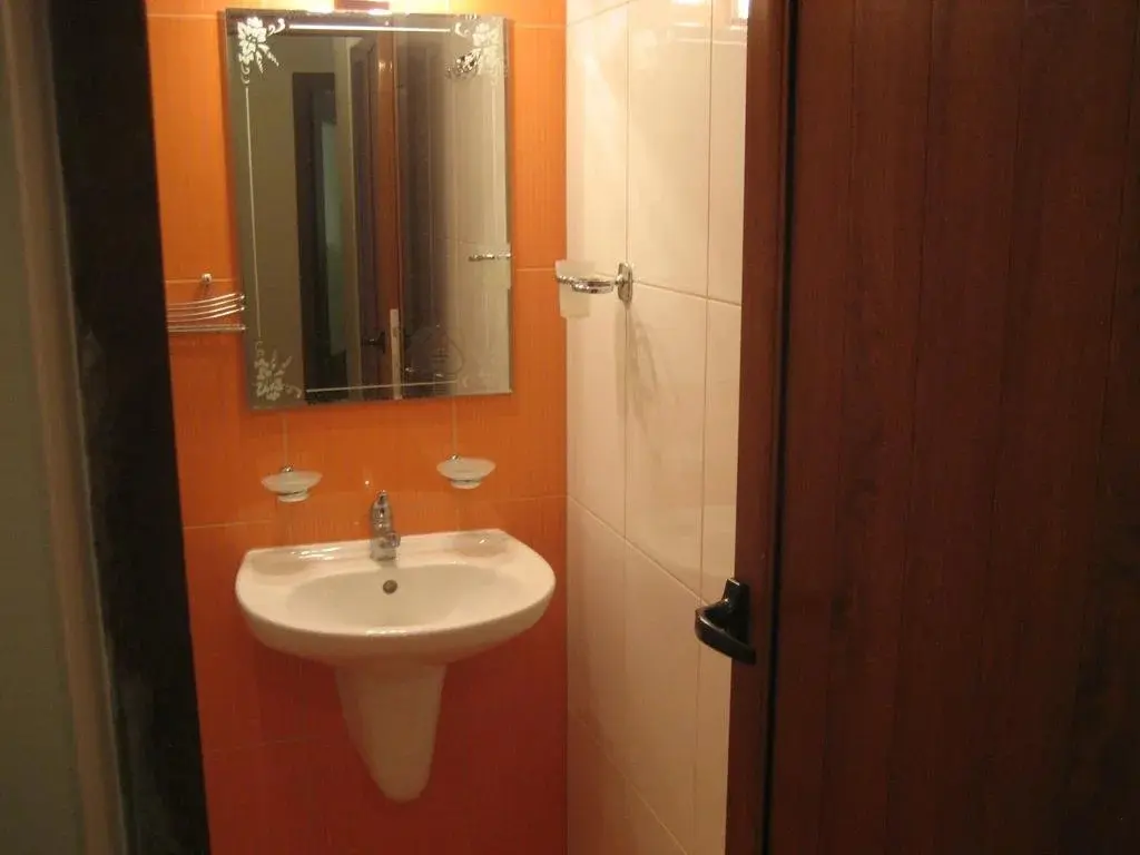 Равда: Ravda Dom Apartments