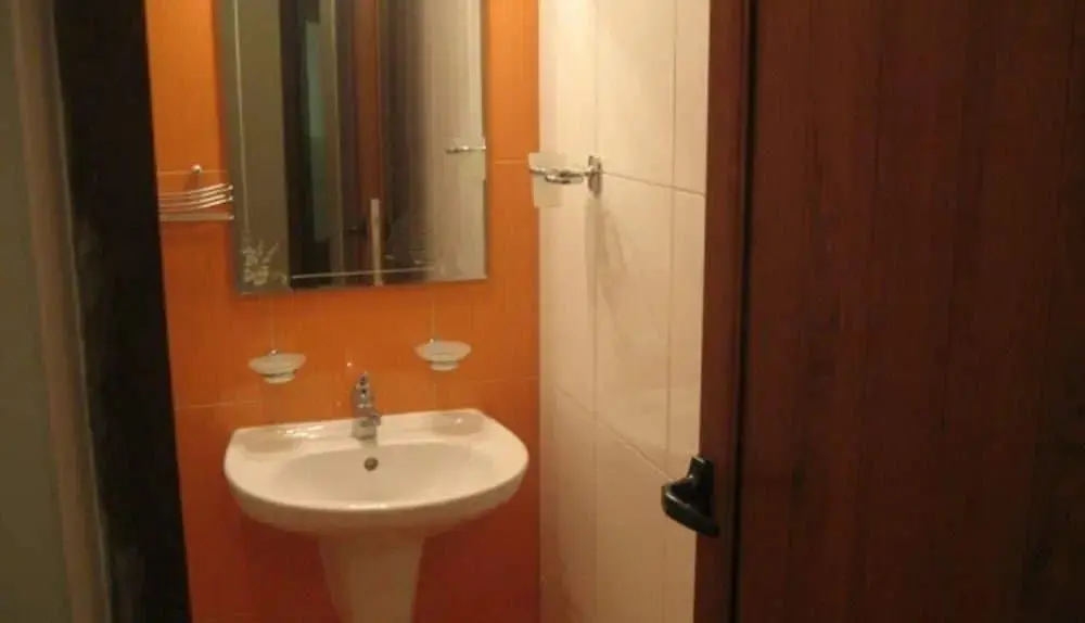 Равда: Ravda Dom Apartments