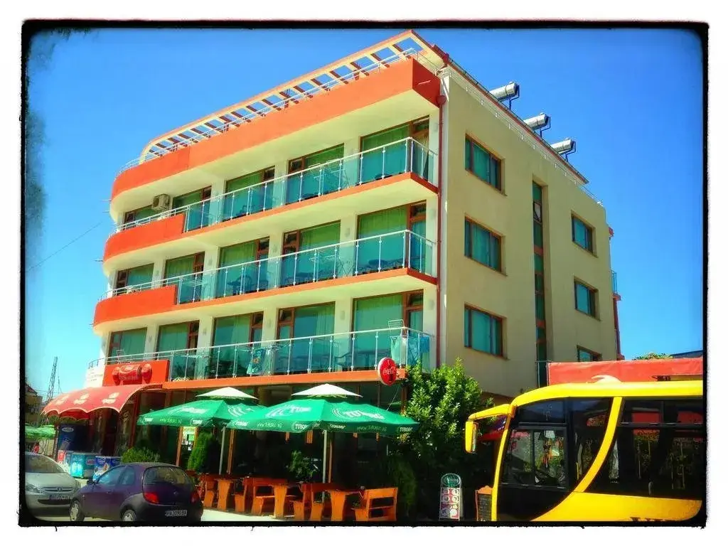 Приморско: Family Hotel Northik