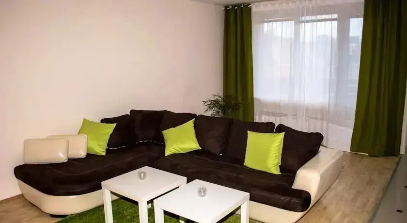 София: Happy Home Apartment