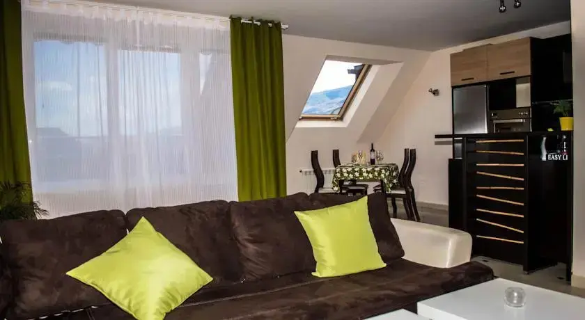 София: Happy Home Apartment