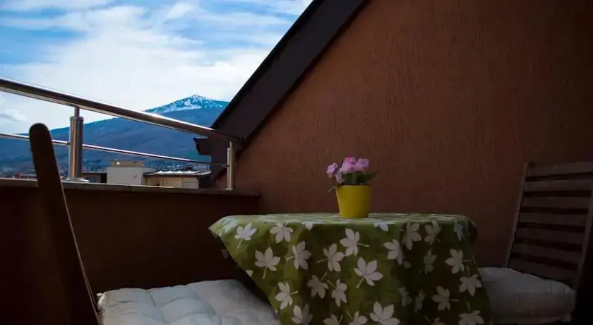 София: Happy Home Apartment