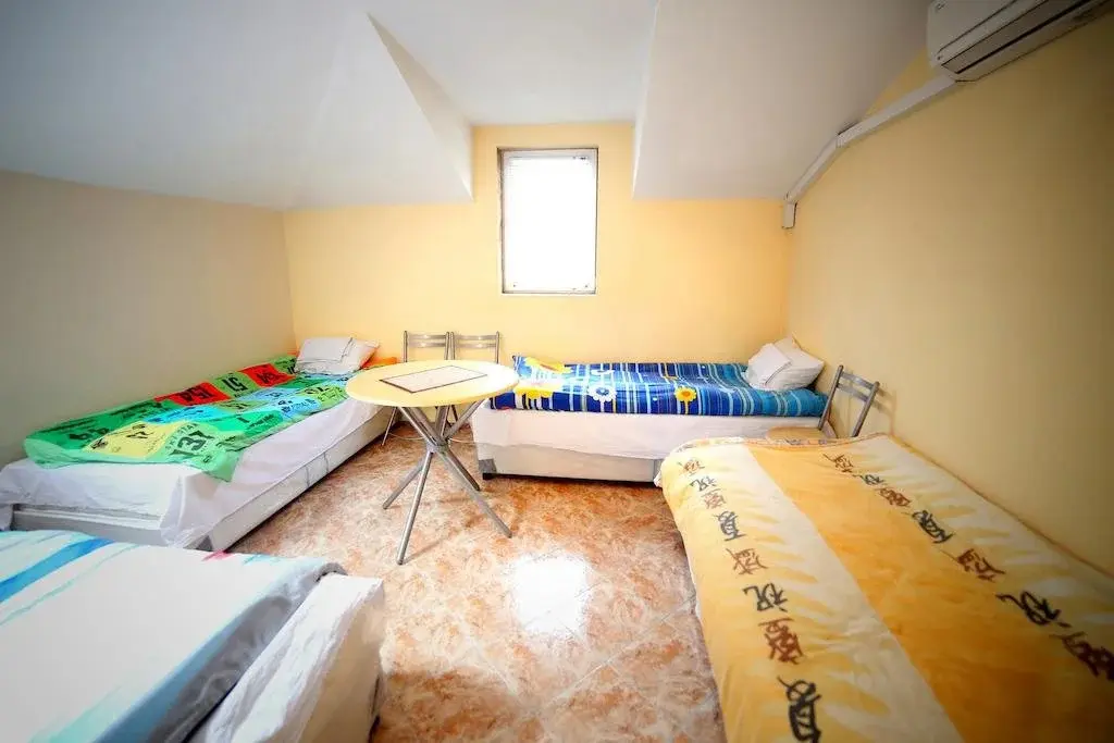 София: Moto Guest House