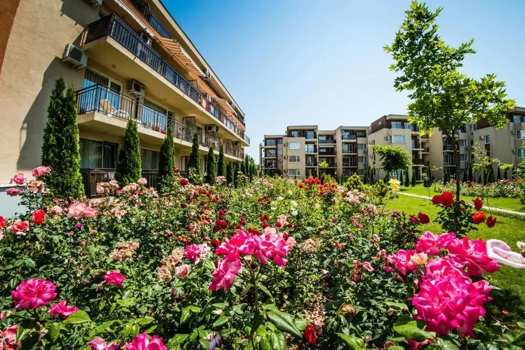 Солнечный берег: Waterpark Fort Apartments