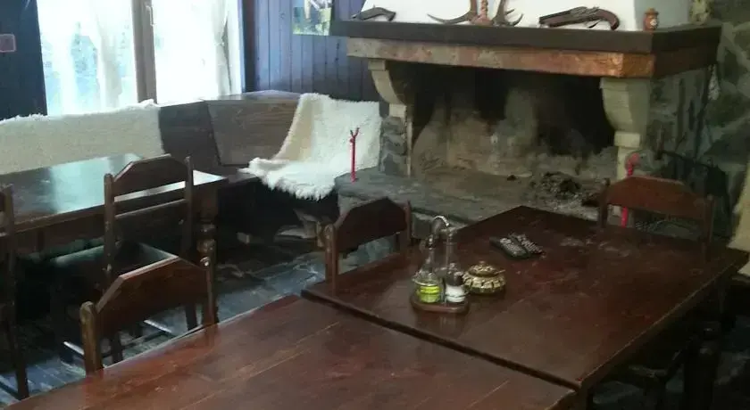 Чепеларе: The Old Mountain House
