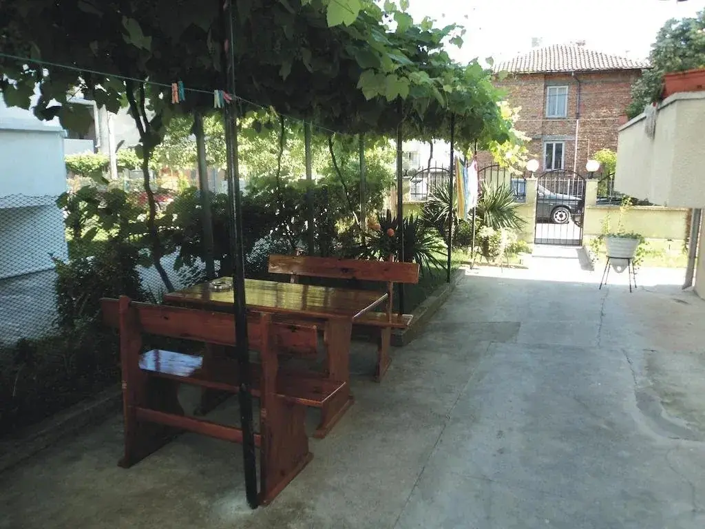 Приморско: Guest House Chifchibashievi