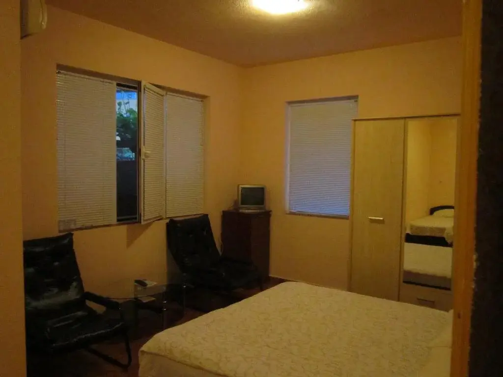 Карджали: Guest House Dobrev