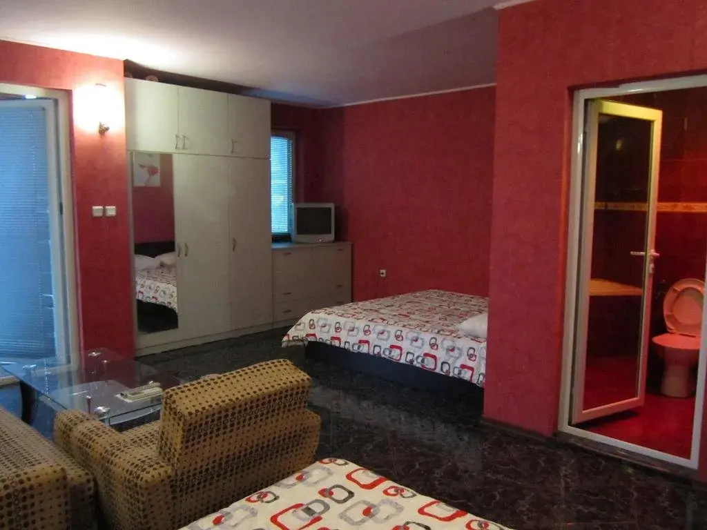 Карджали: Guest House Dobrev