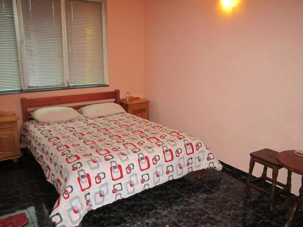 Карджали: Guest House Dobrev