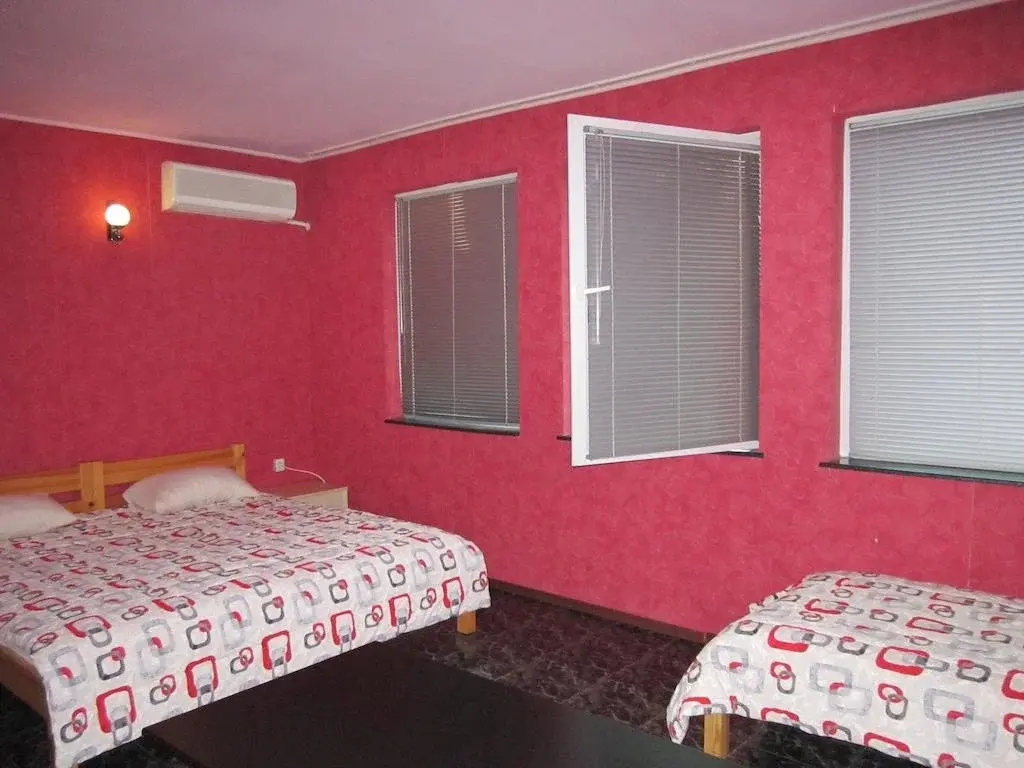 Карджали: Guest House Dobrev