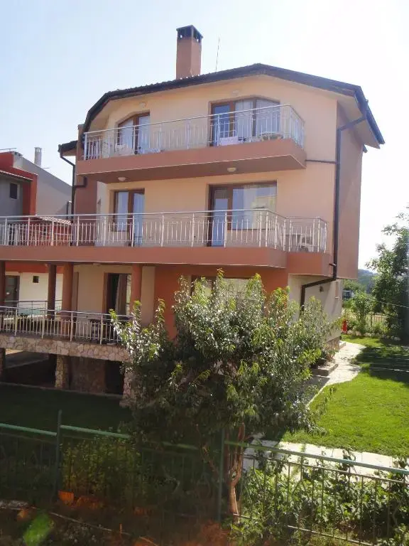 Созополь: Zenith Guest House
