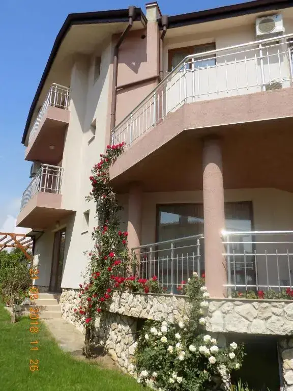 Созополь: Zenith Guest House