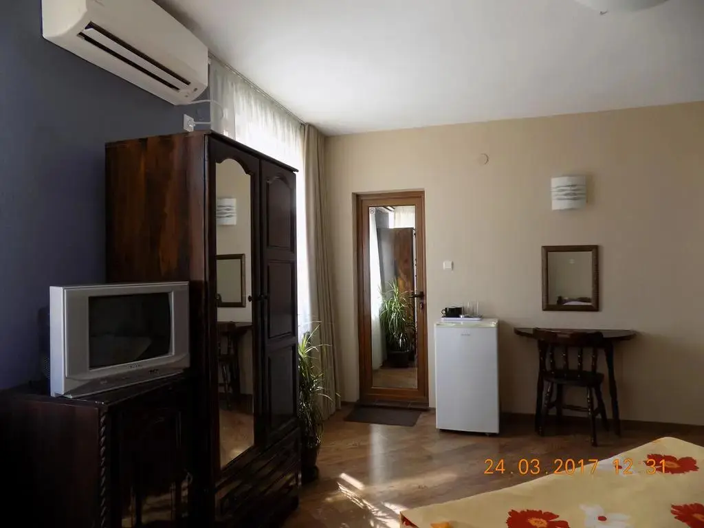 Созополь: Zenith Guest House