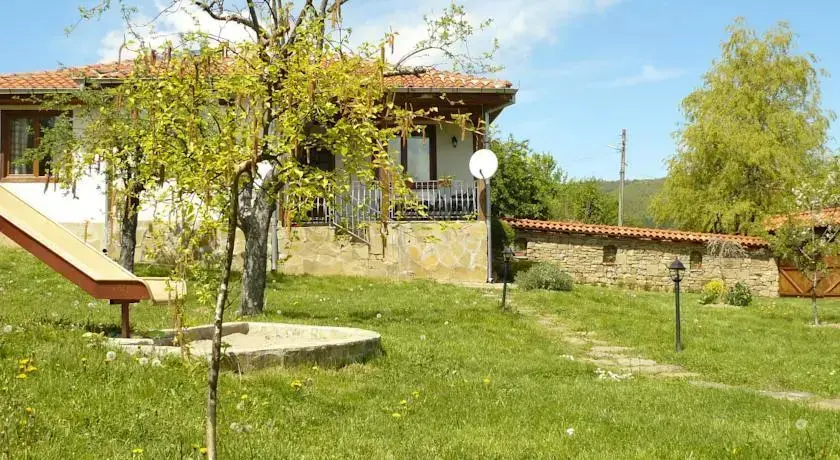 Горна-Оряховица: Мorning Dew House