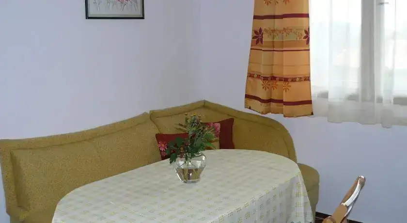 Горна-Оряховица: Мorning Dew House