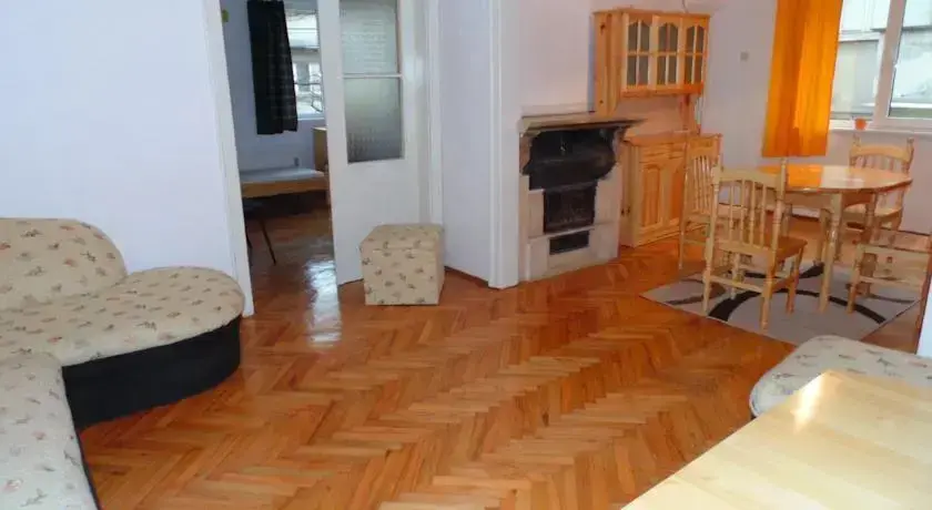 Варна: Apartments Krasa