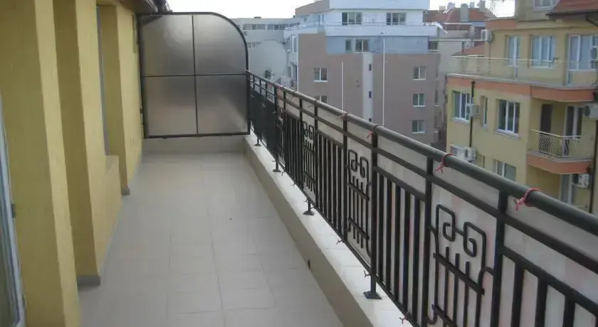 Поморие: Ahinora Apartments
