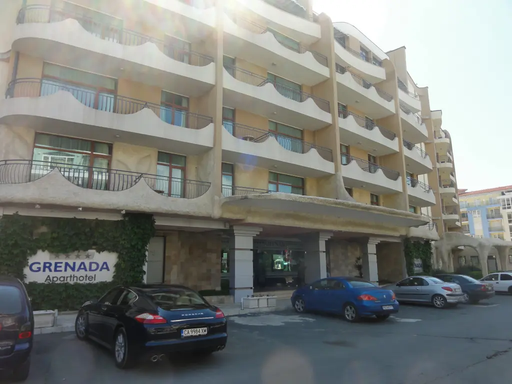 Солнечный берег: Sandapart Grenada Apartments