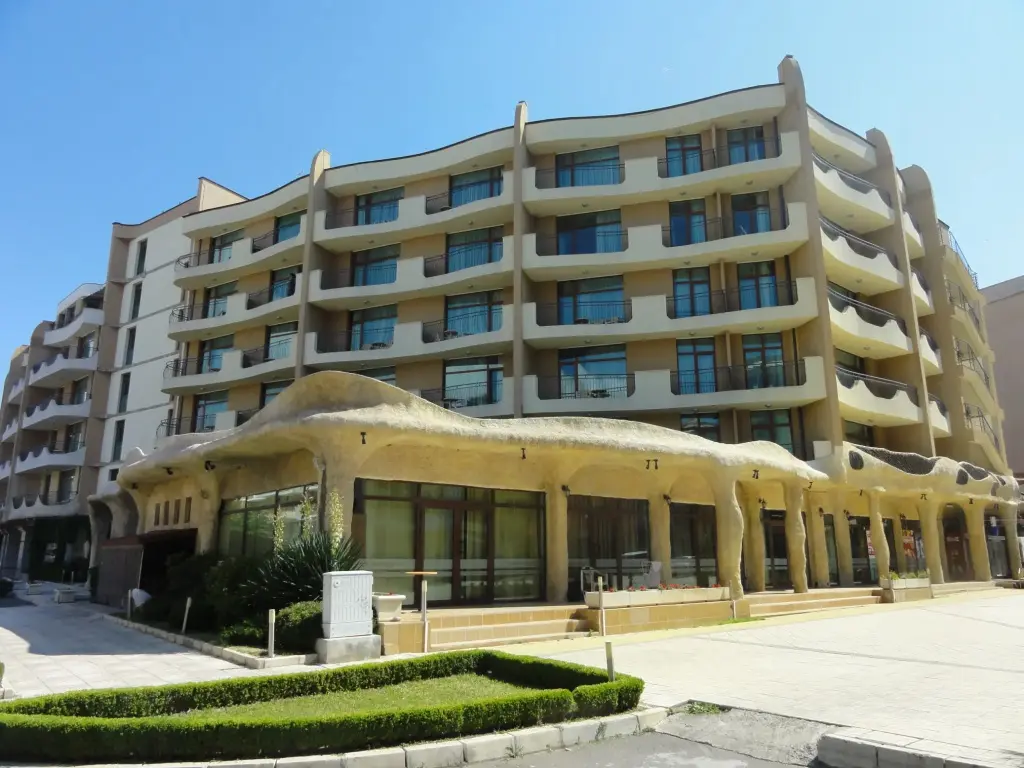 Солнечный берег: Sandapart Grenada Apartments