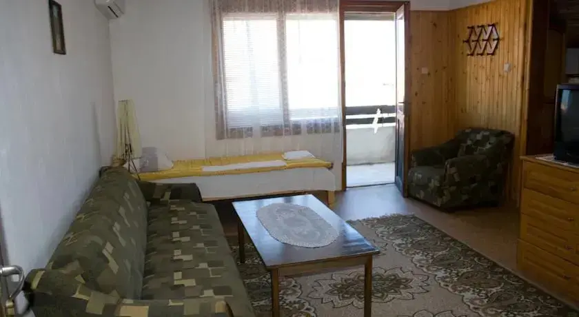 Созополь: Keni Guest House