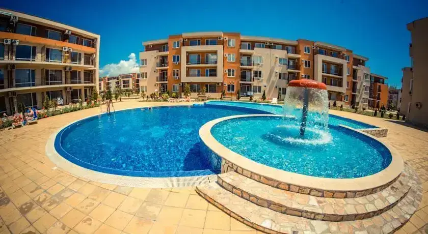 Солнечный берег: Holiday Garden Hotel
