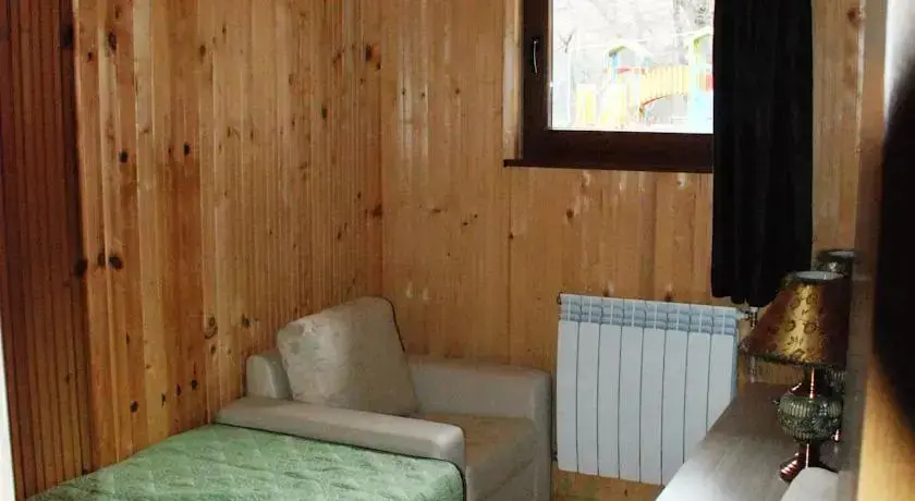 Троян: Aqua Terra Holiday Village