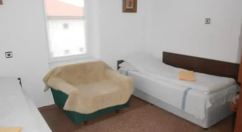 Боженци: Varbanovi Guest House
