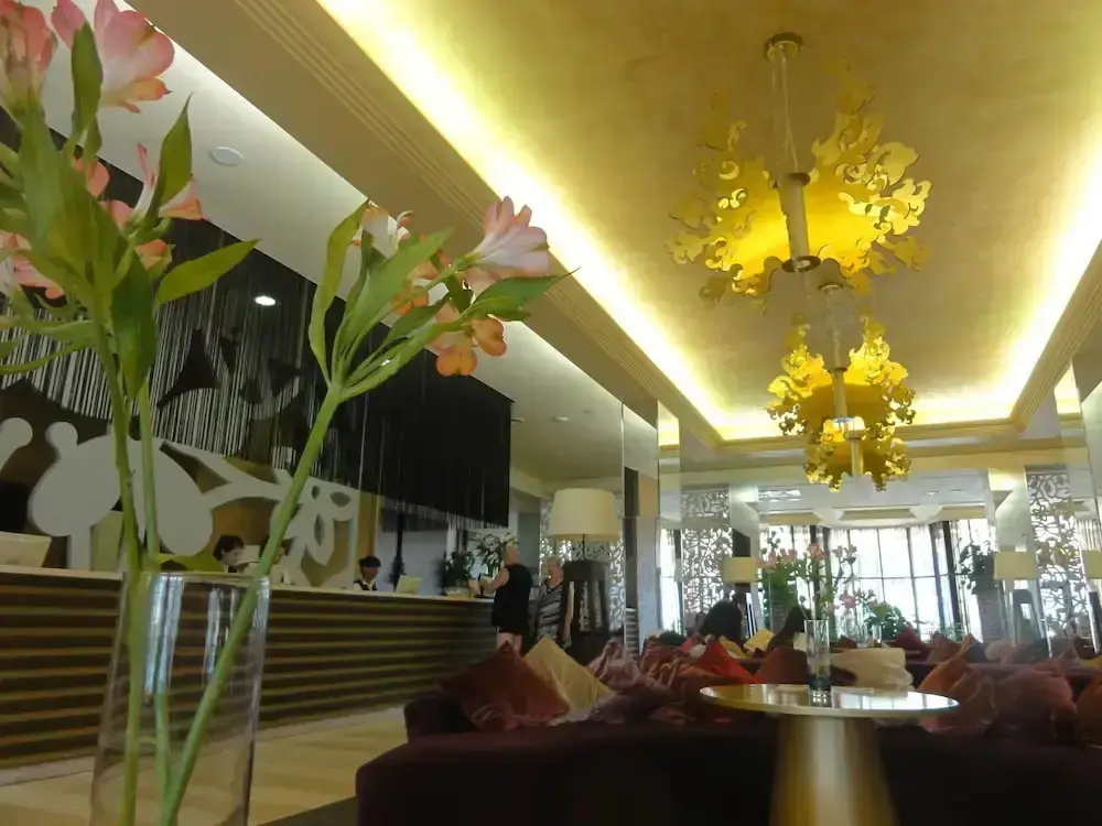 Солнечный берег: Sandapart Royal Beach Apartments