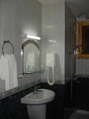 Чепеларе: Agarta Family Hotel