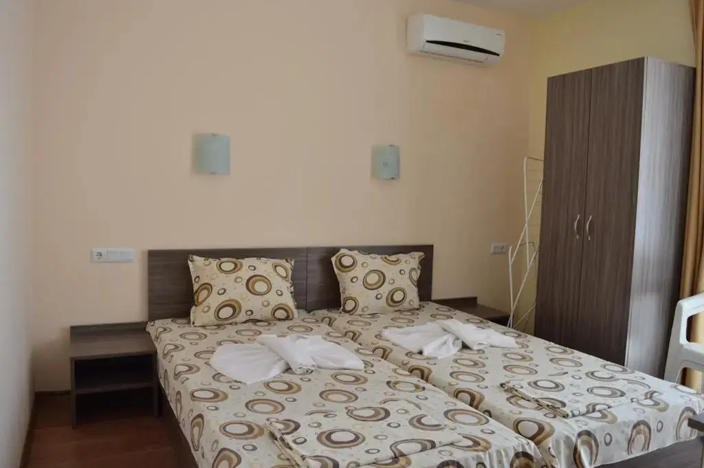 Созополь: Hotel Ray